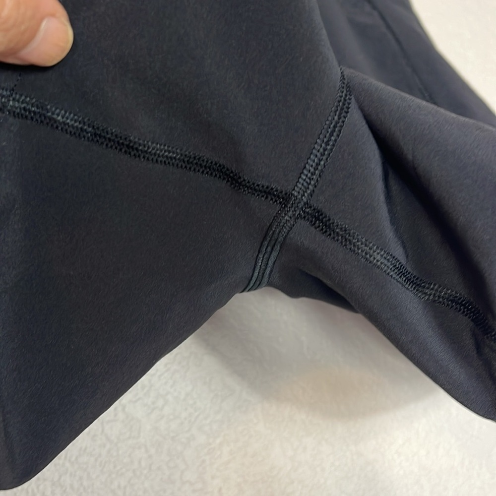 Lululemon Speed Up Mid-Rise Short 4" Inseam Black Size 4 Lined - Picture 5 of 12